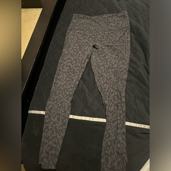 Lululemon camo high rise align leggings 25” - Picture 2 of 5